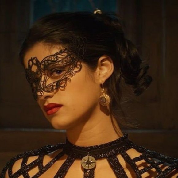 NWOT Sexy Lace Mask. - Picture 3 of 3